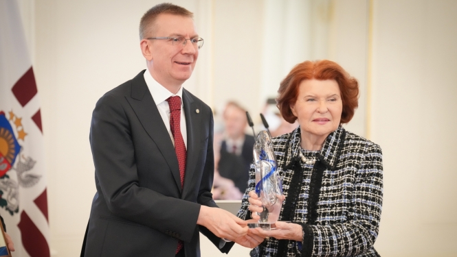 Valsts prezidenta Edgara Rinkēviča dalība Latvijas Transatlantiskās organizācijas balvas par ieguldījumu Latvijas dalībai NATO pasniegšanas ceremonijā