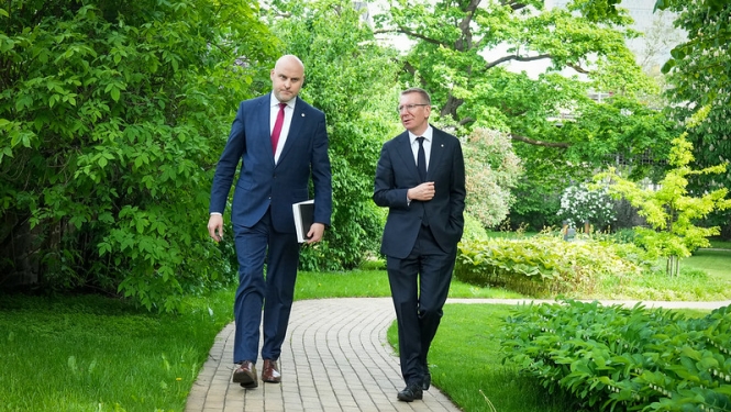 Valsts prezidenta Edgara Rinkēviča un Ministru prezidenta amata kandidāta Andra Kulberga tikšanās un kopīga preses konference