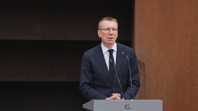 14.06.2026. Valsts prezidenta Edgara Rinkēviča dalība un uzruna Komunistiskā genocīda upuru piemiņas dienas pasākumā pie padomju okupācijas upuru piemiņas memoriāla “Vēstures taktīla”
