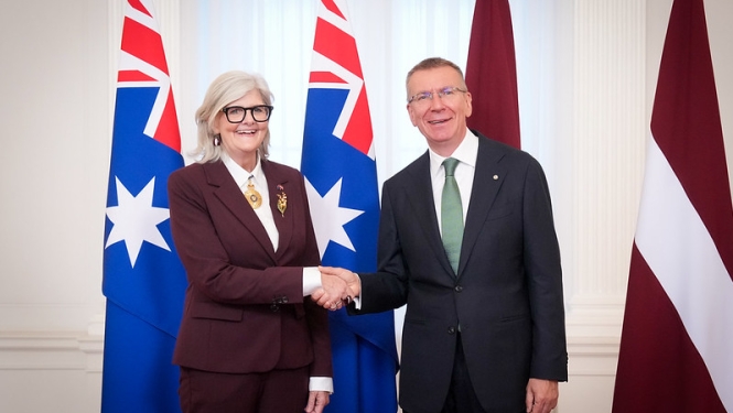 Valsts prezidents Edgars Rinkēvičs oficiālā vizītē Latvijā uzņem Austrālijas ģenerālgubernatori Semu Mostinu