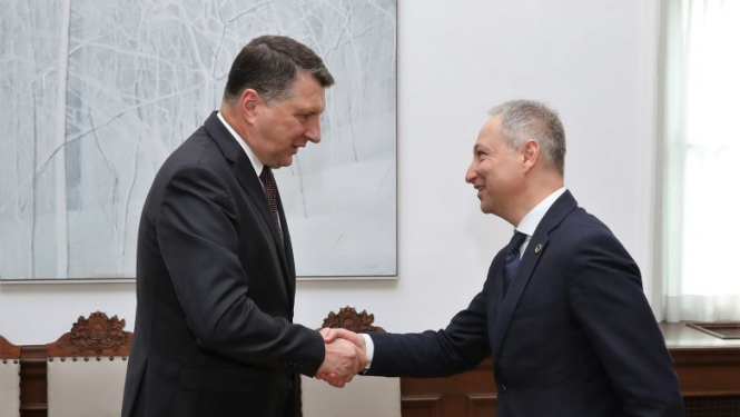 Valsts prezidents Raimonds Vējonis tiekas ar tieslietu ministru Jāni Bordānu
