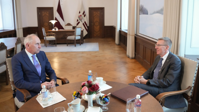 Valsts prezidenta Edgara Rinkēviča tikšanās ar Ventspils valstspilsētas domes priekšsēdētāju Jāni Vītoliņu