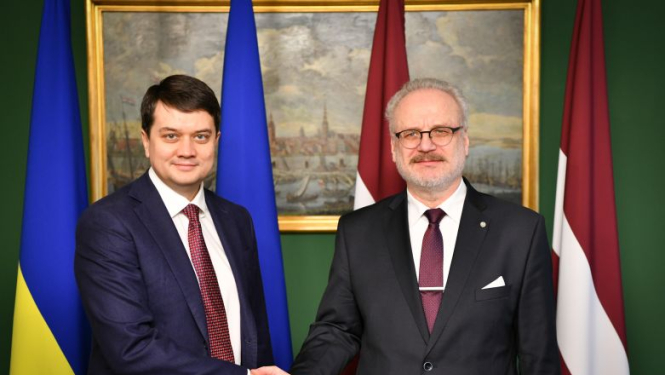 E. Levits: Latvija turpina atbalstīt Ukrainas teritoriālo integritāti un reformu procesus