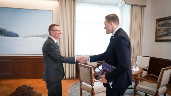 17.06.2026. Valsts prezidenta Edgara Rinkēviča tikšanās ar iekšlietu ministru Jāni Dombravu