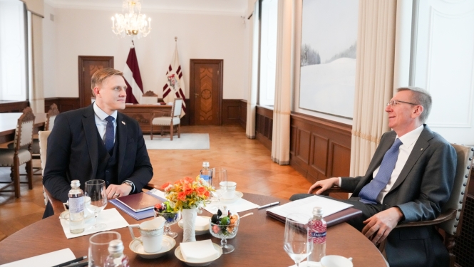 17.06.2026. Valsts prezidenta Edgara Rinkēviča tikšanās ar iekšlietu ministru Jāni Dombravu