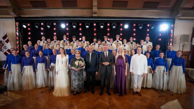 "Mūzika Rīgas pilī. Zigmars Liepiņš" kopbilde