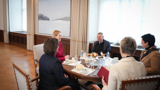 30.09.2024. Valsts prezidenta Edgara Rinkēviča tikšanās ar kultūras ministri Agnesi Lāci