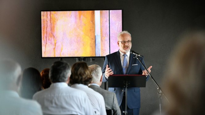 Valsts prezidents Egils Levits piedalās Saieta nama atklāšanā Likteņdārzā 2022. gada 18. augustā