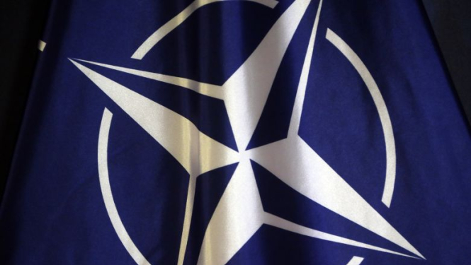 Rīgas pils Svētā Gara tornī svinīgi tiks pacelts NATO karogs