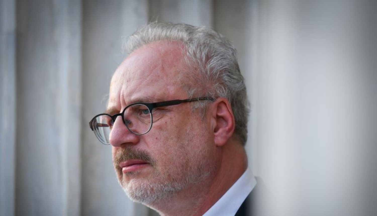 Valsts prezidents sarunā ar ekonomikas un iekšlietu ministriem runā par krīzes pārvarēšanu