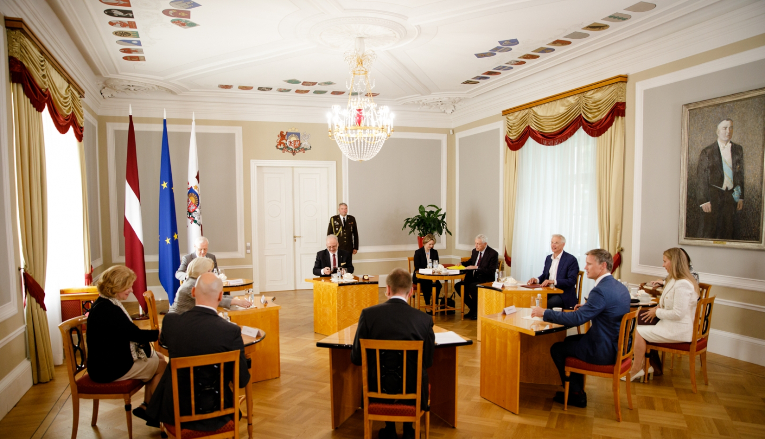 Valsts prezidents pārrunā aktuālos ārpolitikas un drošības jautājumus