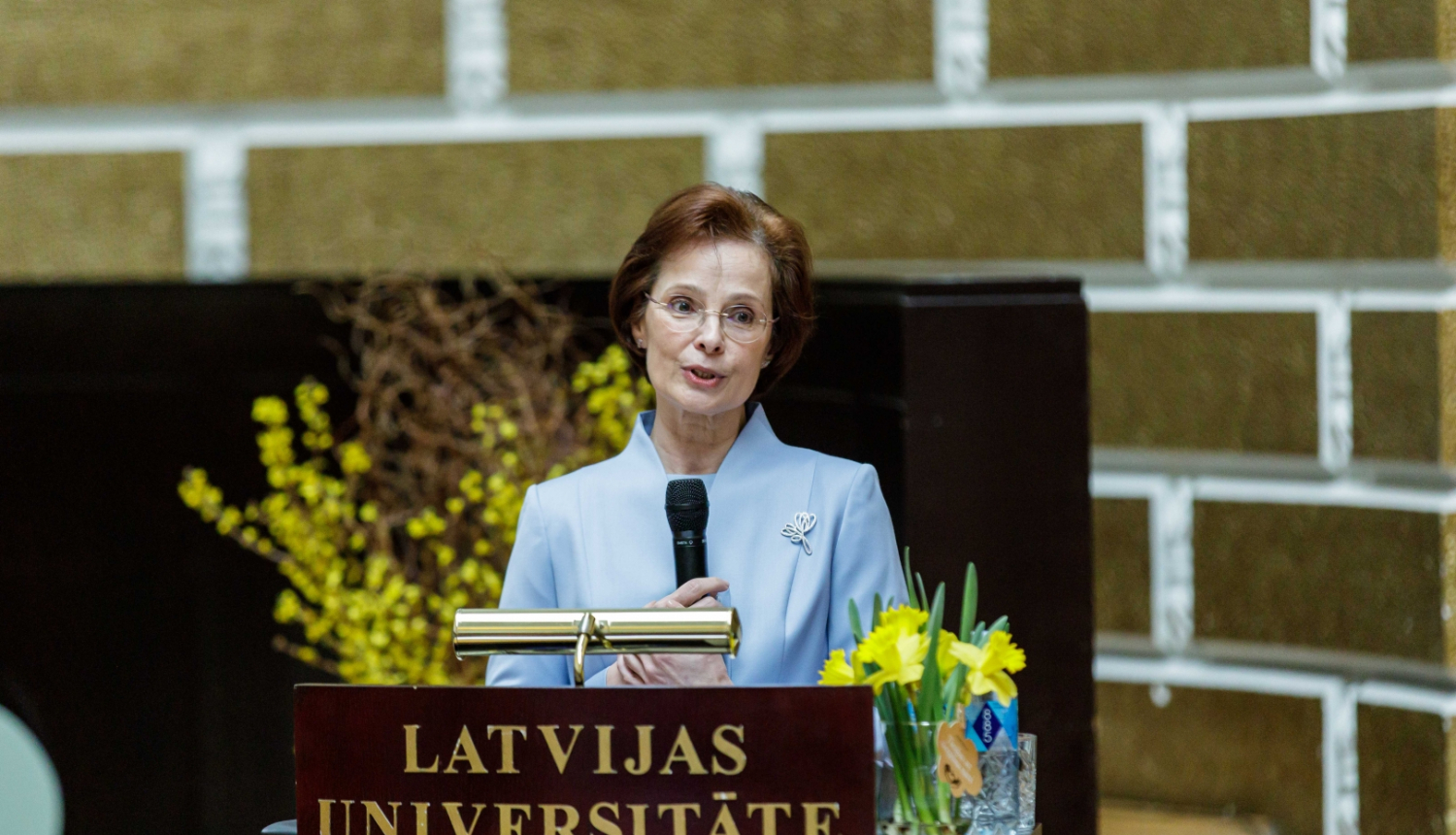 Andra Levite uzstājas Latvijas Universitātes Lielajā aulā “Hospiss LV” rīkotajā diskusijā “Tiesības uz cieņpilnu nāvi”