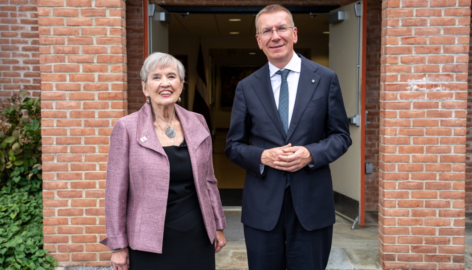 FOTO: Valsts prezidents Edgars Rinkēvičs apmeklē Latviešu muzeju Rokvilē