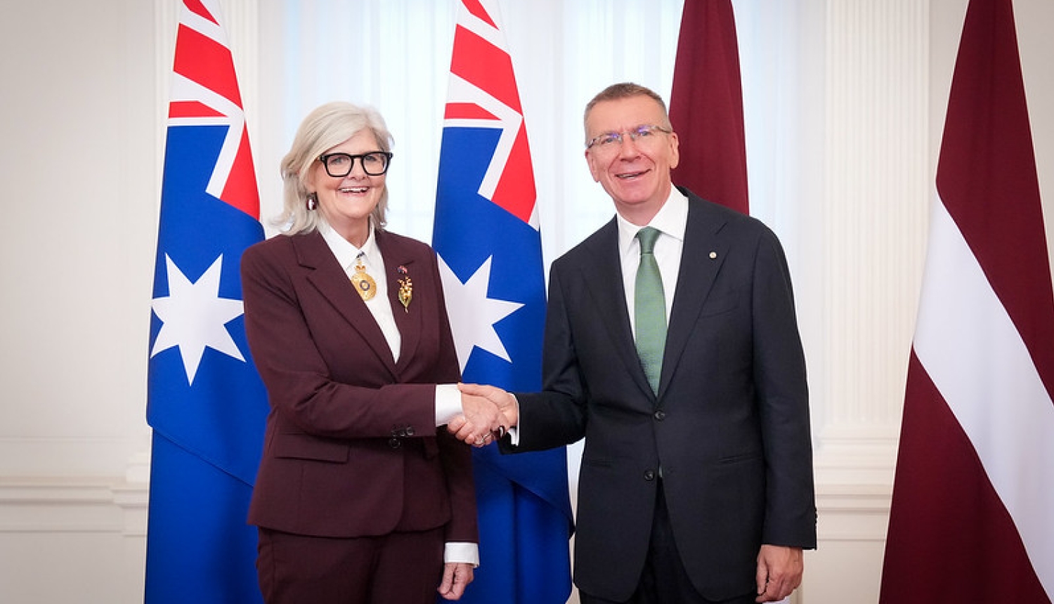 Valsts prezidents Edgars Rinkēvičs oficiālā vizītē Latvijā uzņem Austrālijas ģenerālgubernatori Semu Mostinu