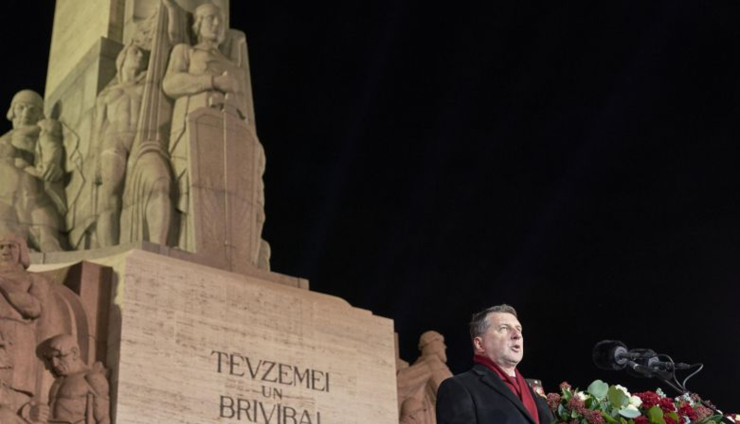 Valsts prezidenta Raimonda Vējoņa runa Latvijas simtgadē pie Brīvības pieminekļa
