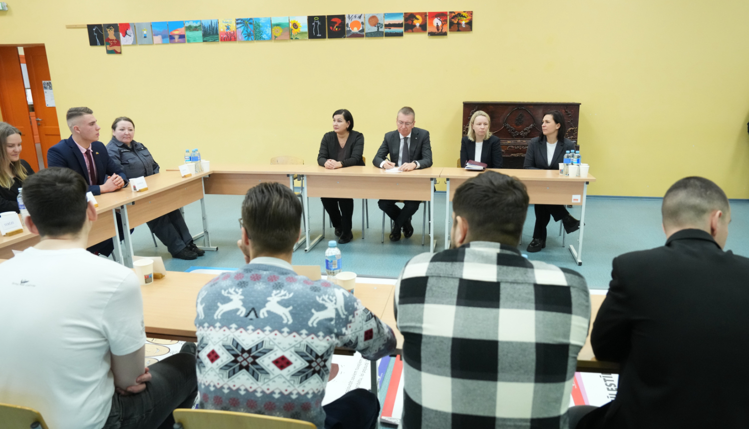 Valsts prezidents apmeklē Cēsu Audzināšanas iestādi nepilngadīgajiem