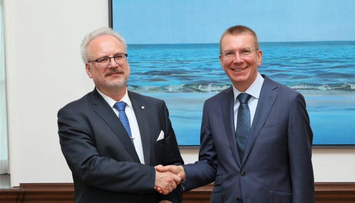 Valsts prezidents Egils Levits ar ārlietu ministru apspriež plašu jautājumu loku