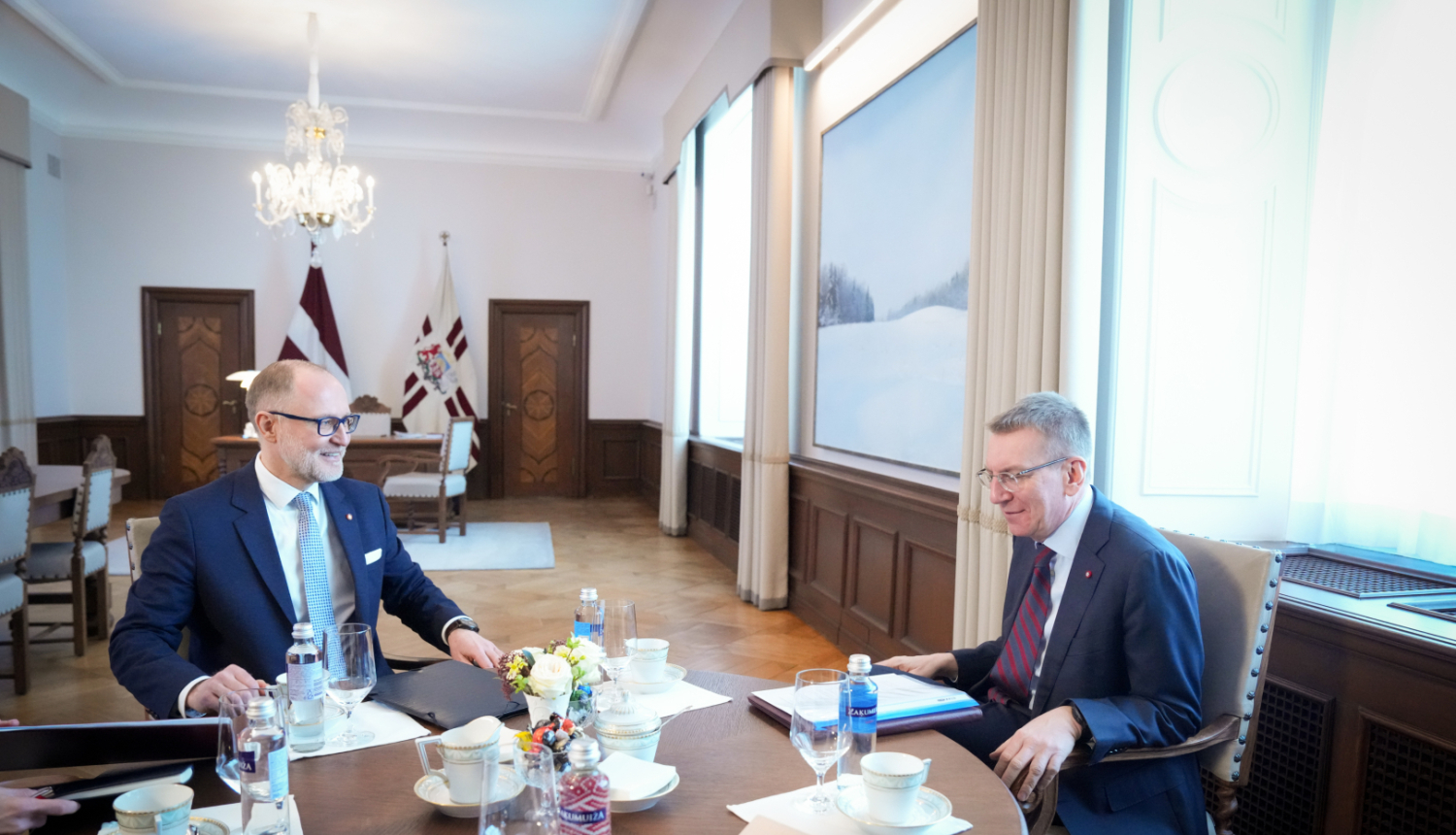 25.02.2026. Valsts prezidenta Edgara Rinkēviča tikšanās ar aizsardzības ministru Andri Sprūdu