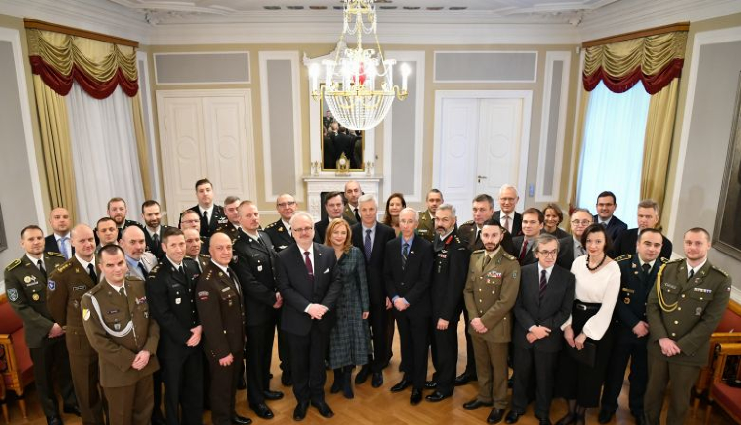 Valsts prezidents: NATO paplašinātā klātbūtne Latvijā ir spēcīgs solidaritātes piemērs