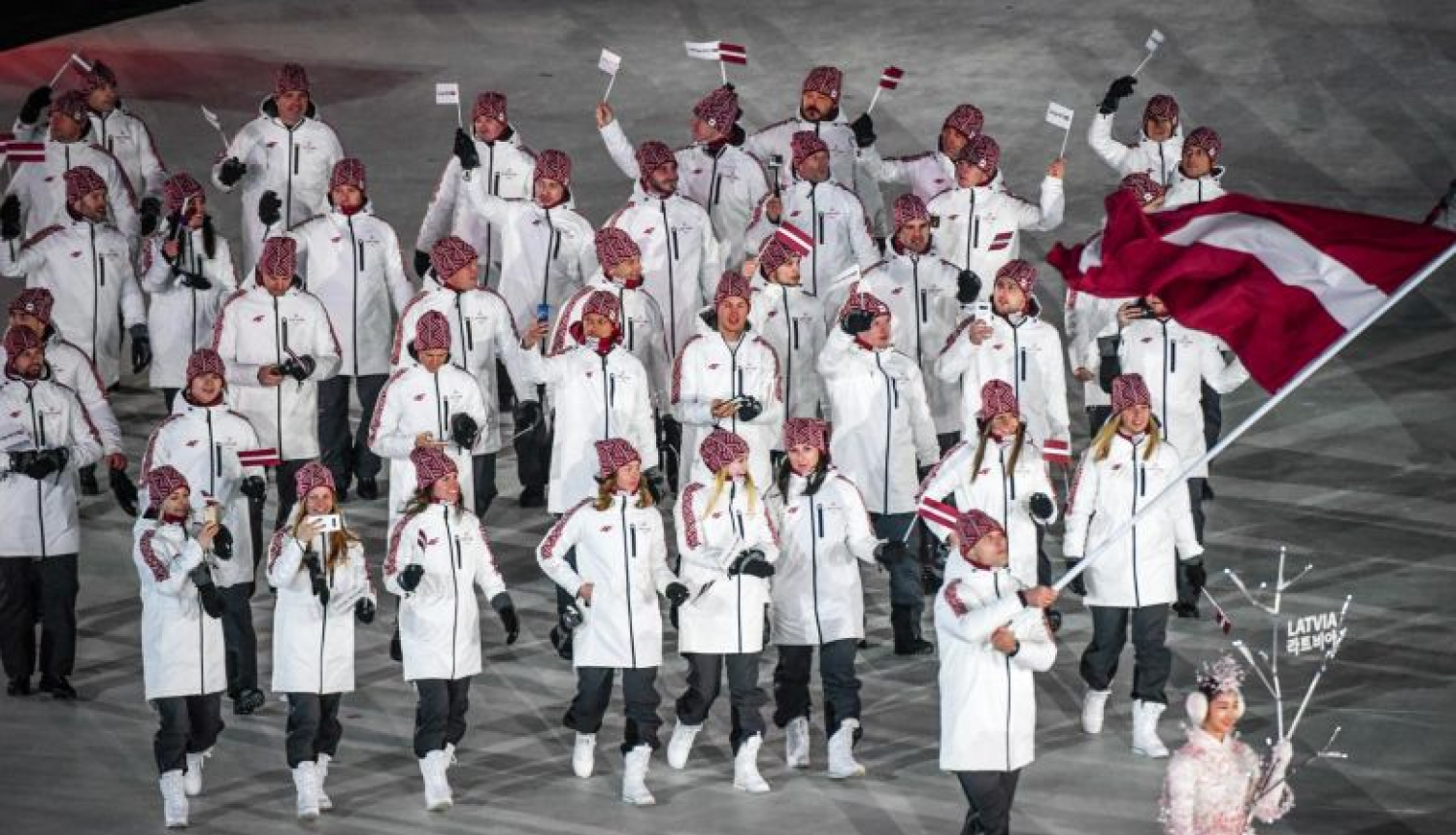 Valsts prezidents piedalās XXIII Ziemas olimpisko spēļu atklāšanā Phjončhanā