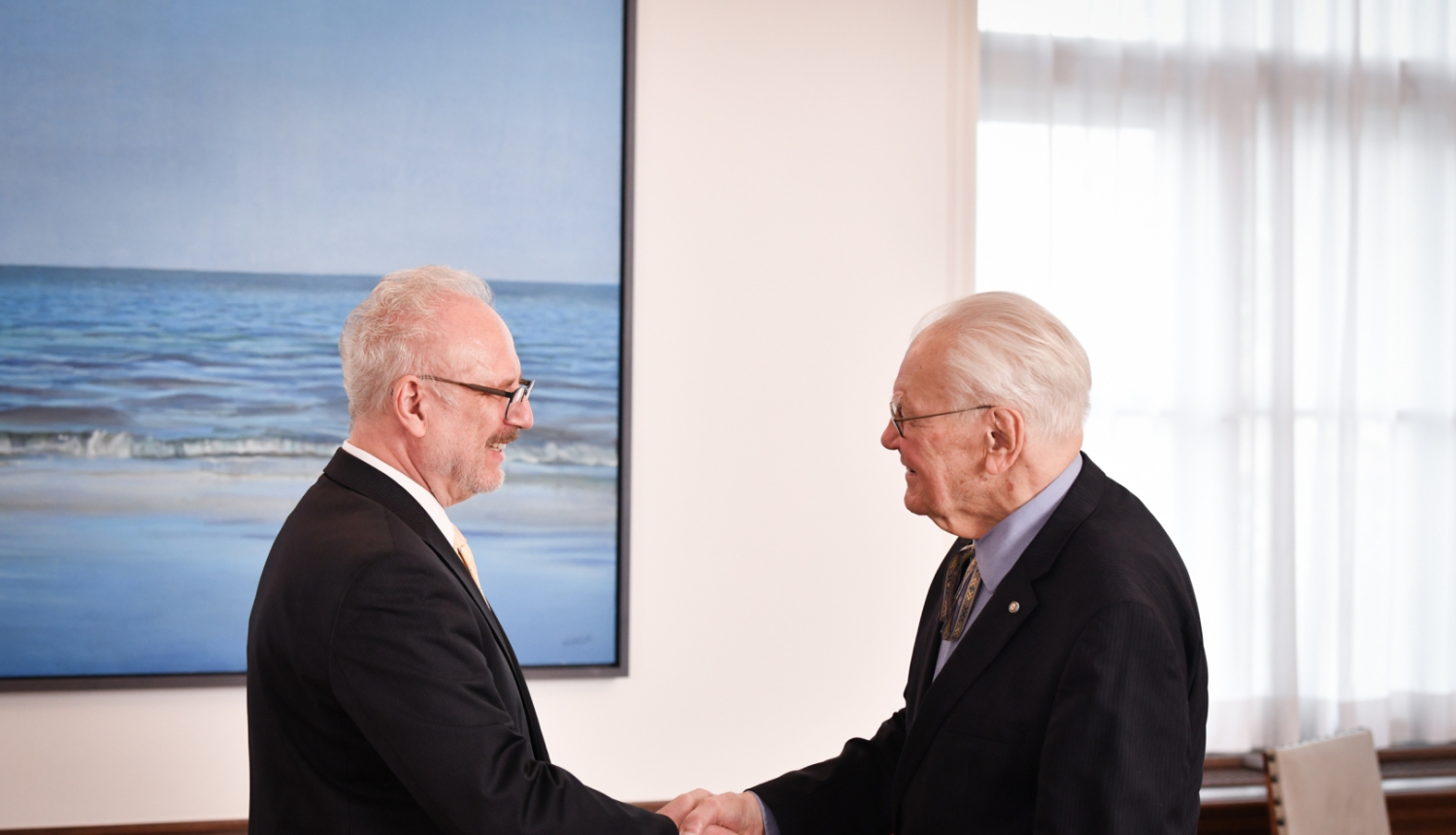 Valsts prezidents Egils Levits tiekas ar Prof. Dr. Valteru Nollendorfu 2022. gada 19. jūlijā