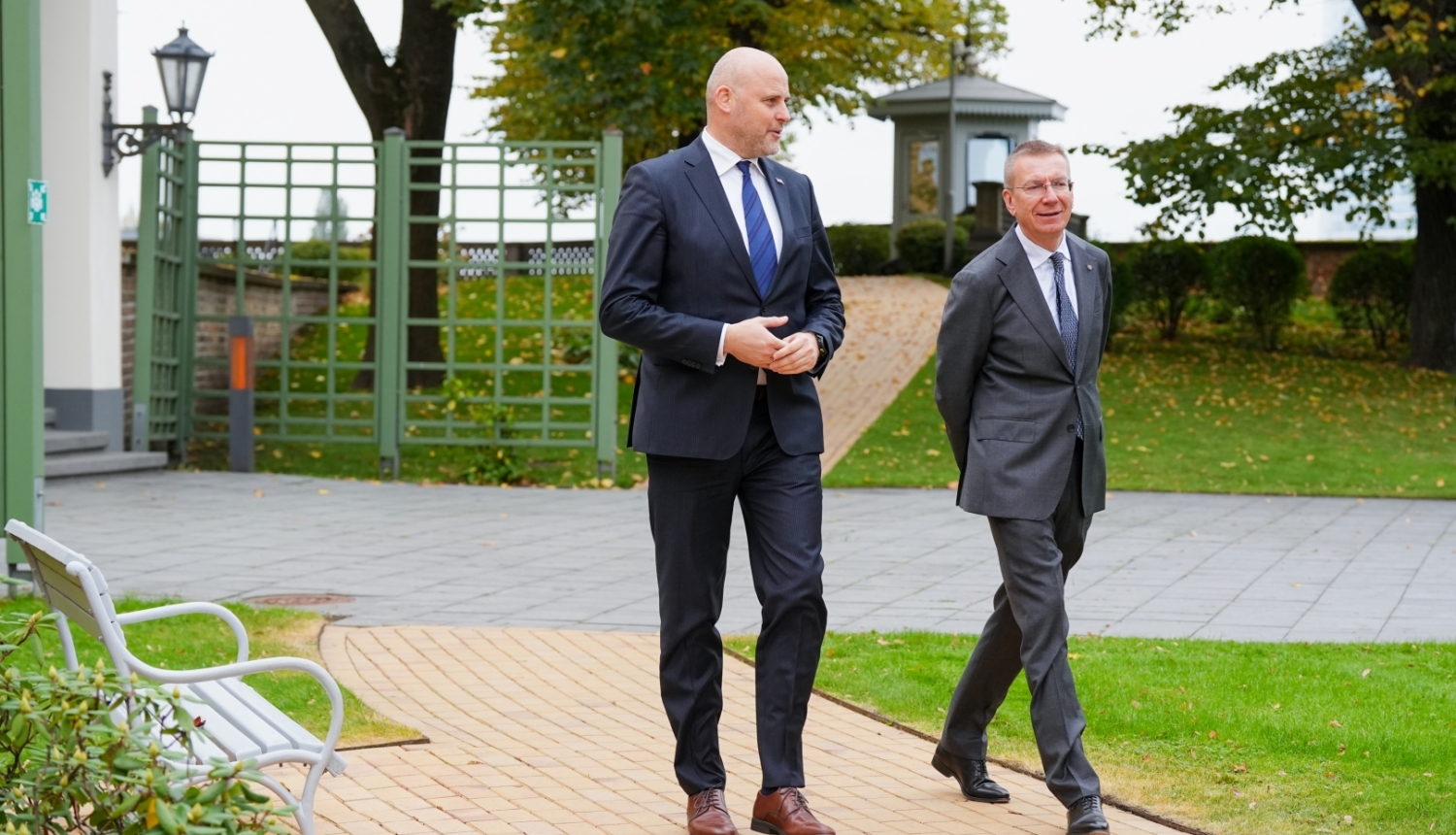 FOTO/VIDEO: Valsts prezidenta Edgara Rinkēviča un Ministru prezidenta Andra Kulberga tikšanās 