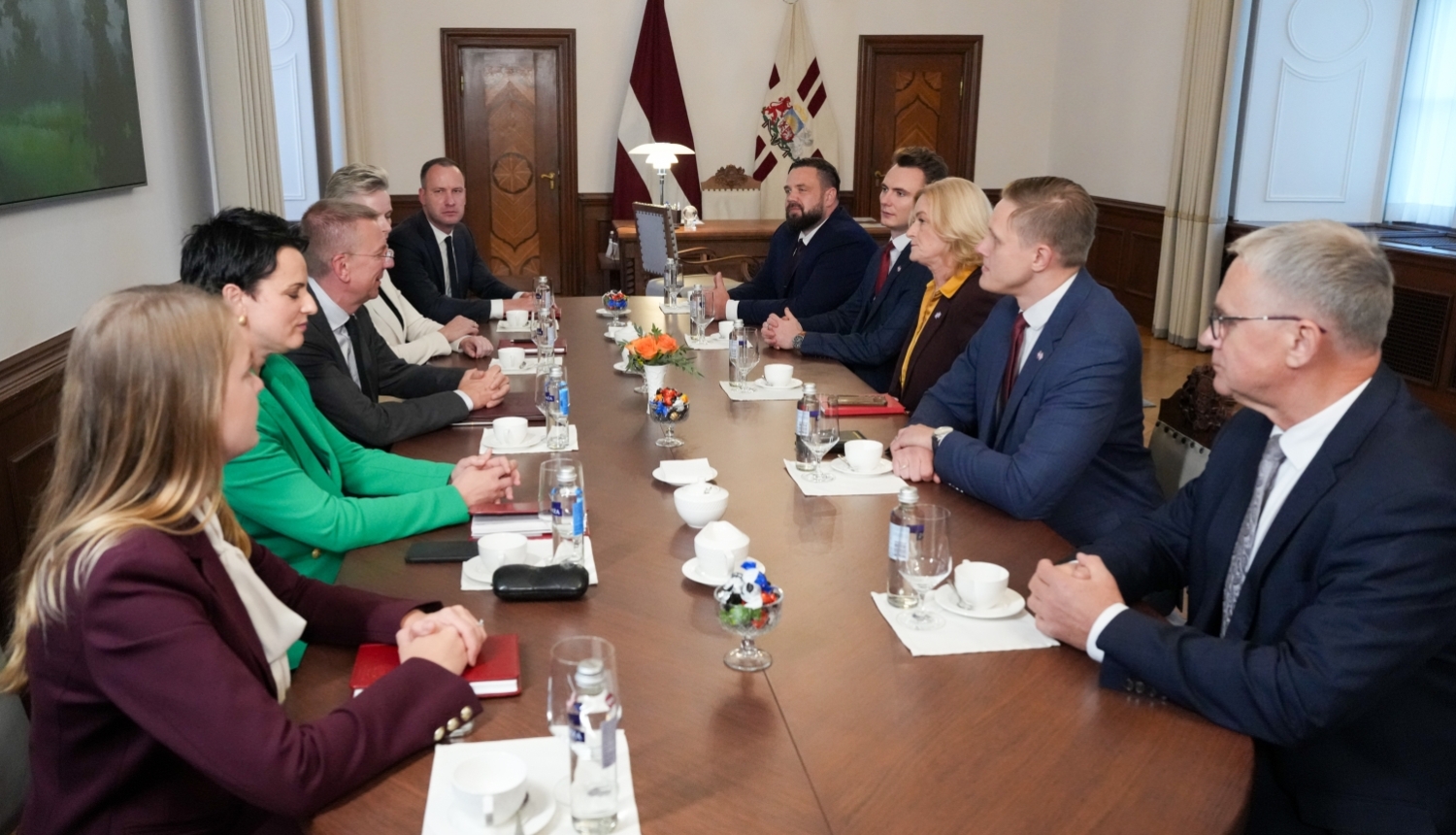 Valsts prezidents tiekas ar “Nacionālā apvienība „Visu Latvijai!” – „TB/LNNK”” pārstāvjiem