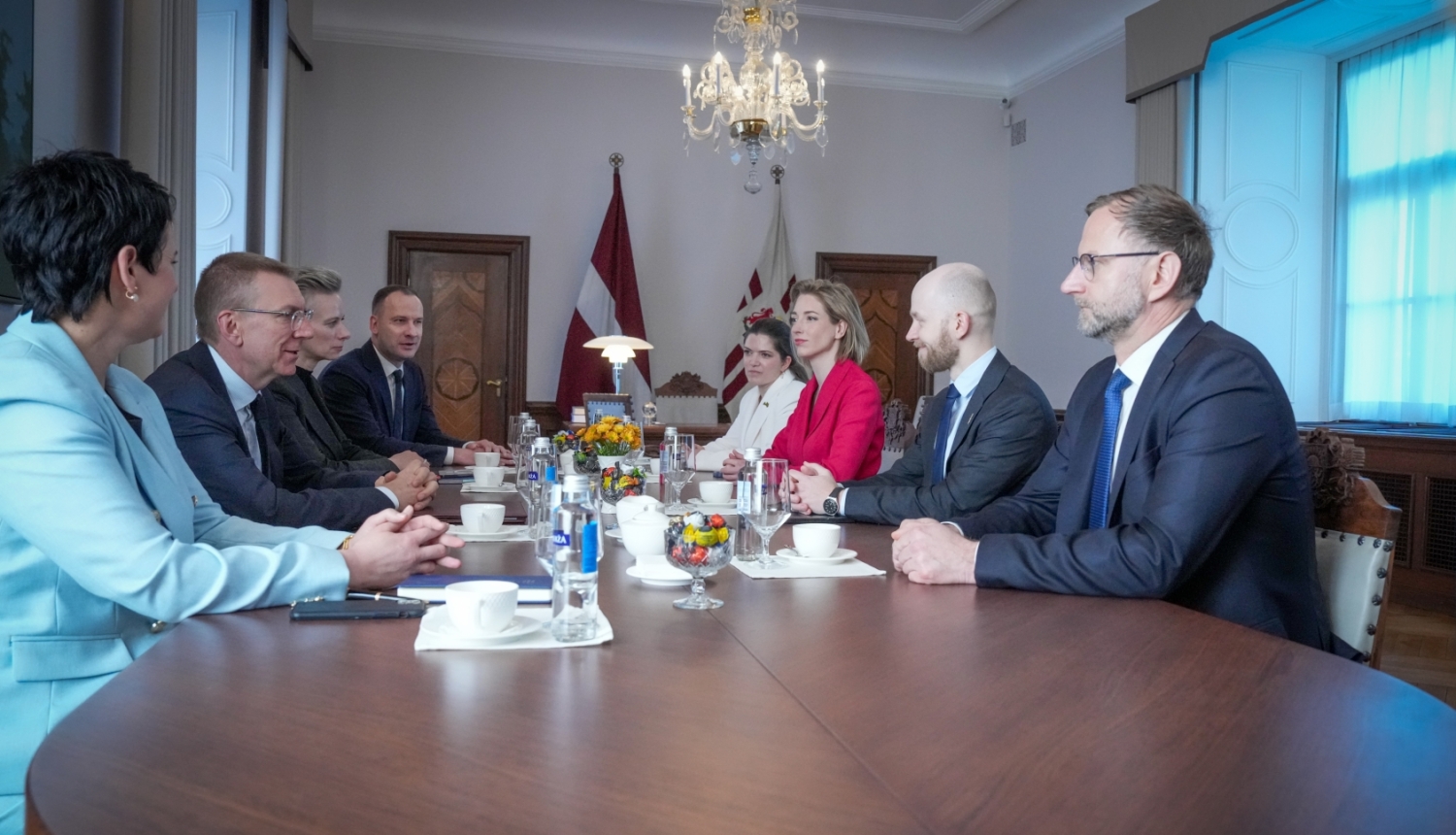 15. maijā Valsts prezidents Edgars Rinkēvičs Rīgas pilī tikās ar Saeimas frakcijas "Progresīvie" pārstāvjiem