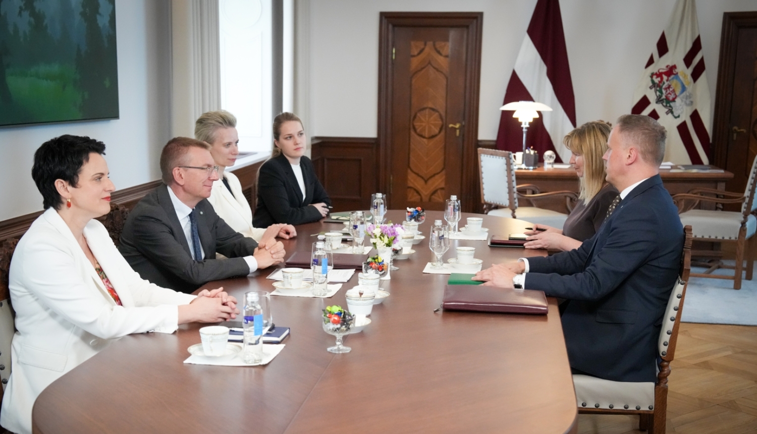 10.06.2026. Valsts prezidenta Edgara Rinkēviča tikšanās ar viedās administrācijas un reģionālās attīstības ministru Edgaru Tavaru