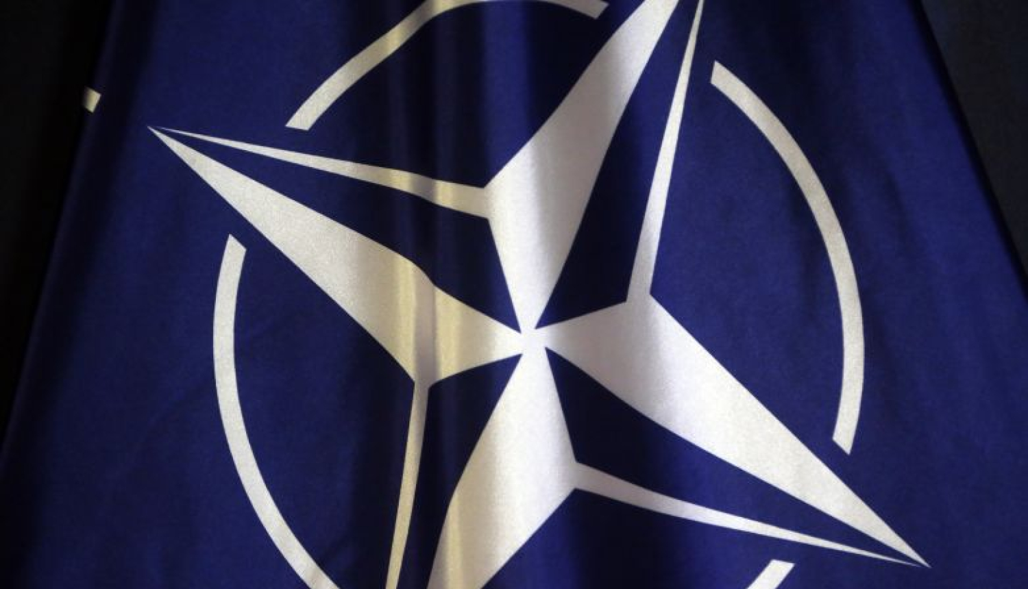 Rīgas pils Svētā Gara tornī svinīgi tiks pacelts NATO karogs