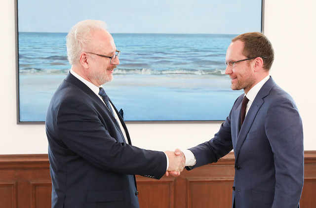 Valsts prezidenta Egila Levita tikšanās ar Saeimas Sociālo un darba lietu komisijas priekšsēdētāju Andri Skridi