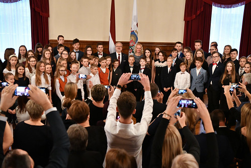 08.11.2019. Valsts prezidents Egils Levits piedalās skolēnu radošo darbu konkursa “Mūsdienu varonības tēli Latvijā” uzvarētāju paziņošanā un pieņemšanā