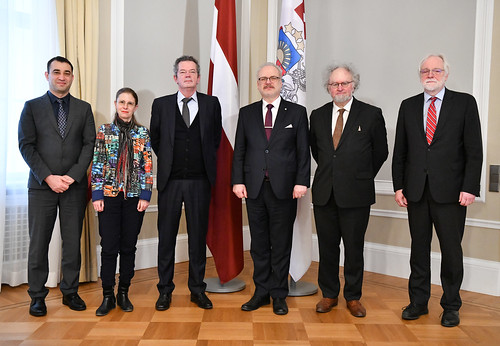 21.02.2020. Valsts prezidents Egils Levits tiekas ar Venēcijas komisijas darba grupas pārstāvjiem, lai pārrunātu jautājumus par izglītības reformu