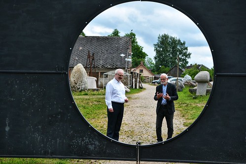 08.06.2020. Valsts prezidents Egils Levits viesojas Pedvāles Brīvdabas mākslas muzejā un Nacionālās pretošanās kustības muzejā Rendā