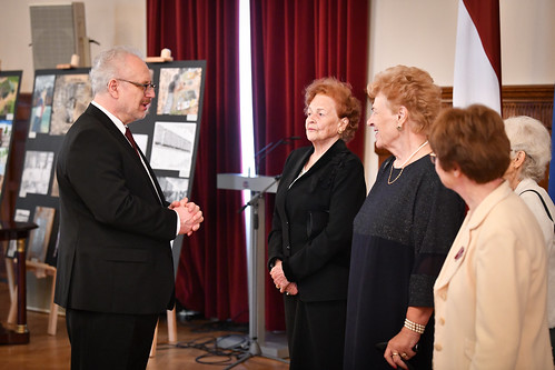 14.06.2020. Valsts prezidents Egils Levits Rīgas pilī tiekas ar Sibīrijas izsūtīšanu pārdzīvojušajiem un skolēnu darbu konkursa “Sibīrijas bērni” dalībniekiem