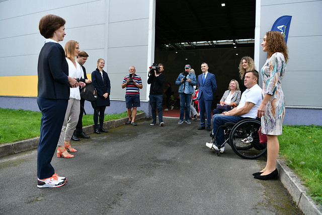 26.08.2020. Valsts prezidenta dzīvesbiedre Andra Levite kā paralimpiskās kustības patronese apmeklē bērnu un jauniešu parasporta nodarbību, kā arī tiekas ar Latvijas Paralimpiskās komitejas pārstāvjiem, lai pārrunātu paralimpiskās kustības attīstības iesp