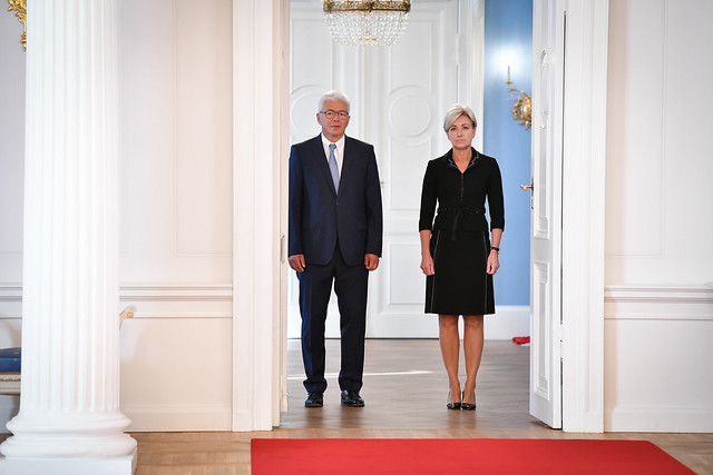 22.09.2020. Valsts prezidents Egils Levits pasniedz akreditācijas vēstuli Latvijas Republikas ārkārtējam un pilnvarotajam vēstniekam Eiropas Padomē Jānim Kārkliņam