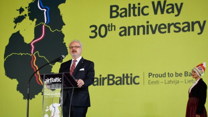 Valsts prezidenta Egila Levita uzruna airBaltic rīkotajā svinīgajā pasākumā par godu Baltijas ceļa 30. gadadienai