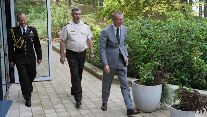 31.07.2024. Valsts prezidenta Edgara Rinkēviča tikšanās ar Nacionālo bruņoto spēku komandieri Leonīdu Kalniņu