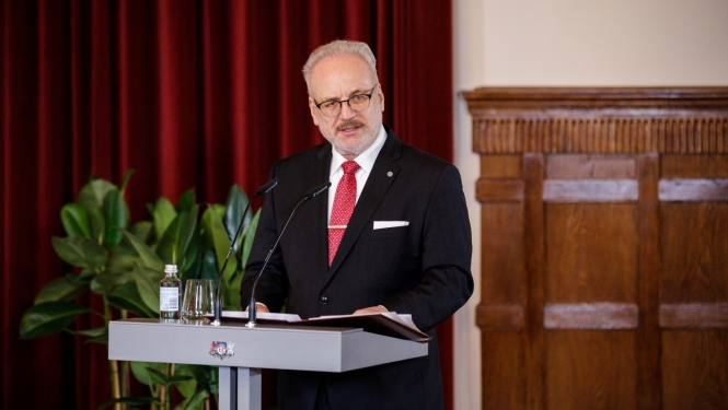 17.10.2022. Valsts prezidents Egils Levits atklāj Valsts valodas dienai veltīto diskusiju “Valsts valoda 21. gadsimta augstskolā un zinātnē”. Foto autors: Dāvis Doršs, Valsts prezidenta kanceleja.
