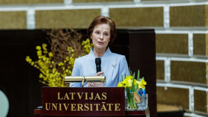 Andra Levite uzstājas Latvijas Universitātes Lielajā aulā “Hospiss LV” rīkotajā diskusijā “Tiesības uz cieņpilnu nāvi”