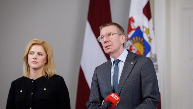 22.11.2023. Valsts prezidenta Edgara Rinkēviča un Ministru prezidentes Evikas Siliņas preses konference Rīgas pils Ģerboņu zālē pēc tikšanās,