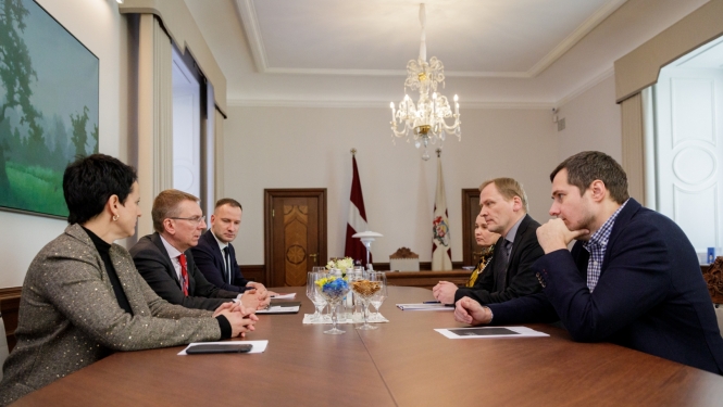 08.01.2024. Valsts prezidenta Edgara Rinkēviča tikšanās ar Sabiedrisko elektronisko plašsaziņas līdzekļu padomes (SEPLP) pārstāvjiem
