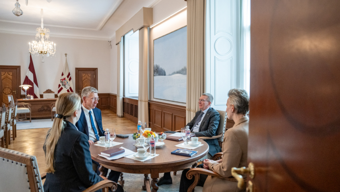 Valsts prezidents Edgars Rinkēvičs tiekas ar Saeimas Juridiskās komisijas priekšsēdētāju Andreju Judinu