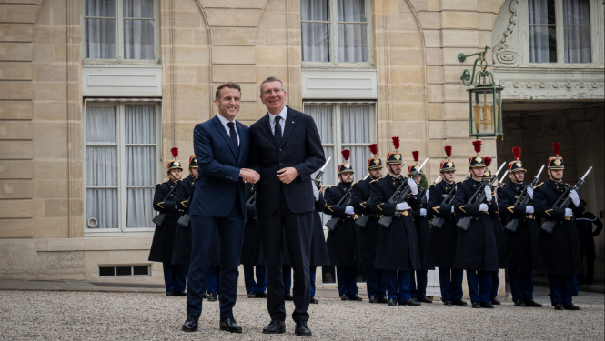 Valsts prezidents Edgars Rinkēvičs Parīzē tiekas ar Francijas prezidentu Emanuelu Makronu