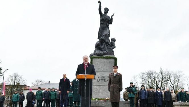 Valsts prezidenta Egila Levita uzruna Valsts robežsardzes simtgades parādē Rēzeknē, pie Latgales atbrīvošanas pieminekļa “Vienoti Latvijai”