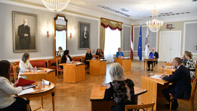 Valsts prezidents: bērnu tiesību aizsardzība jāskata ģimeņu atbalsta politikas kontekstā