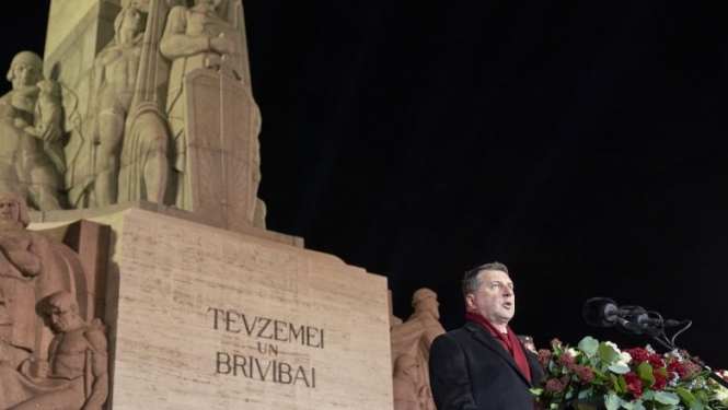 Valsts prezidenta Raimonda Vējoņa runa Latvijas simtgadē pie Brīvības pieminekļa