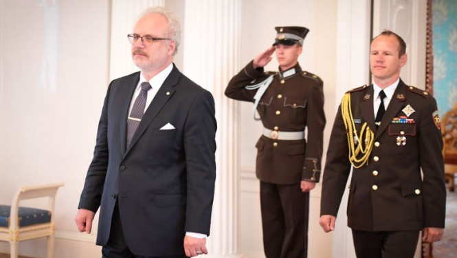 Valsts prezidents akreditē ārvalstu vēstniekus Latvijā