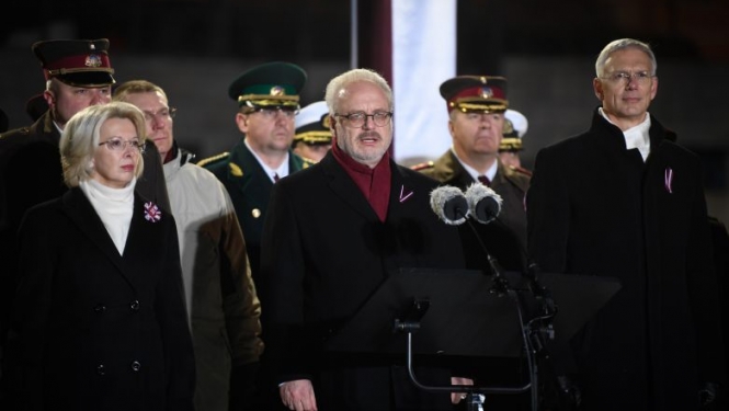 Valsts prezidenta Egila Levita uzruna Nacionālo bruņoto spēku un Iekšlietu ministrijas vienību militārajā parādē 2019. gada 11. novembrī